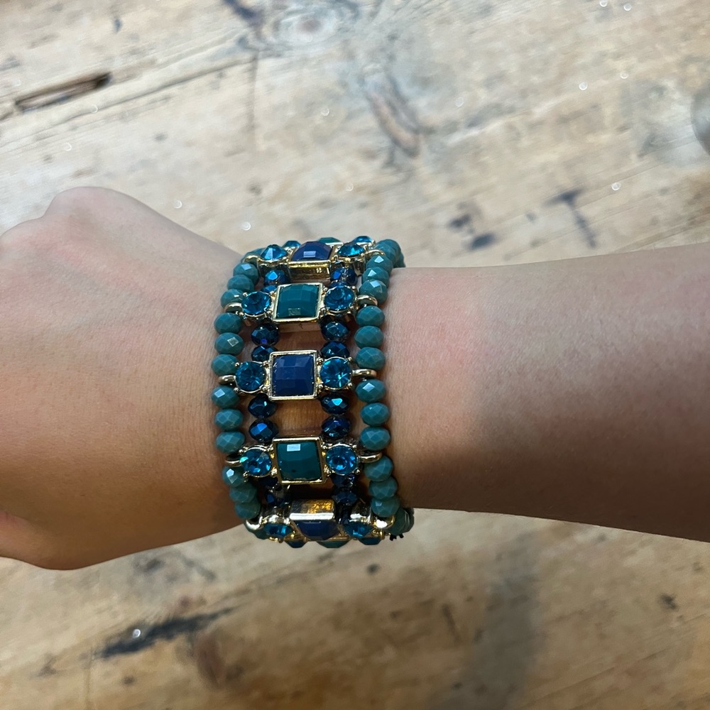 Elegant Blue and Gold Beaded Bracelet